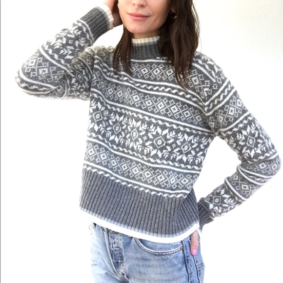 Mockneck snowflake cropped sweater - Picture 8 of 8
